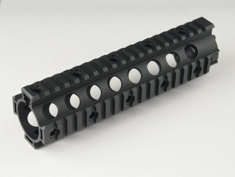 ZC製 M4用 アルミ製ハンドガード 8インチ