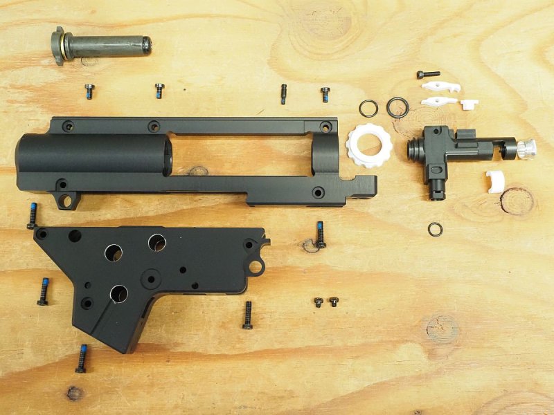 RETRO ARMS製 CNC Split Gearbox V2 with int. Hop Up Chamber UNI - QSC 軸受8mm