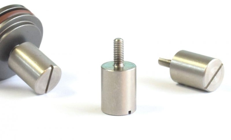 ピストンウェイトボルト